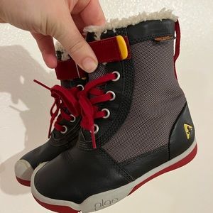 Plae winter boots